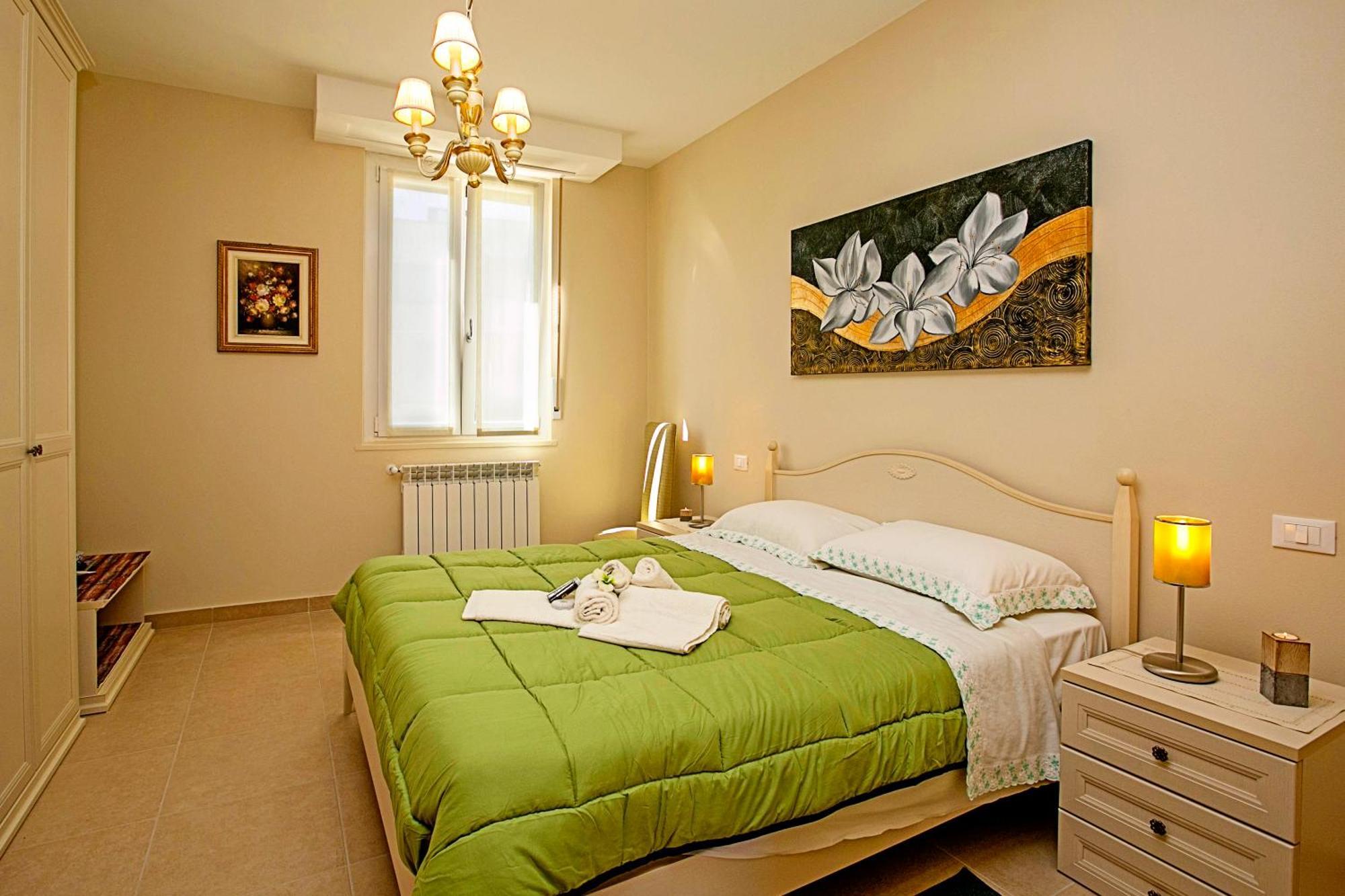 Villa Mimosa - Appartamento 2 - Happy Rentals Desenzano del Garda Exterior photo