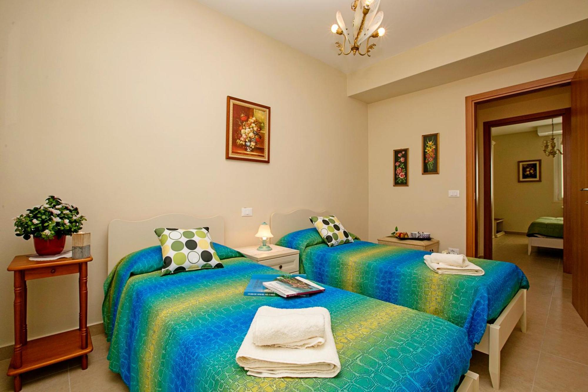 Villa Mimosa - Appartamento 2 - Happy Rentals Desenzano del Garda Exterior photo